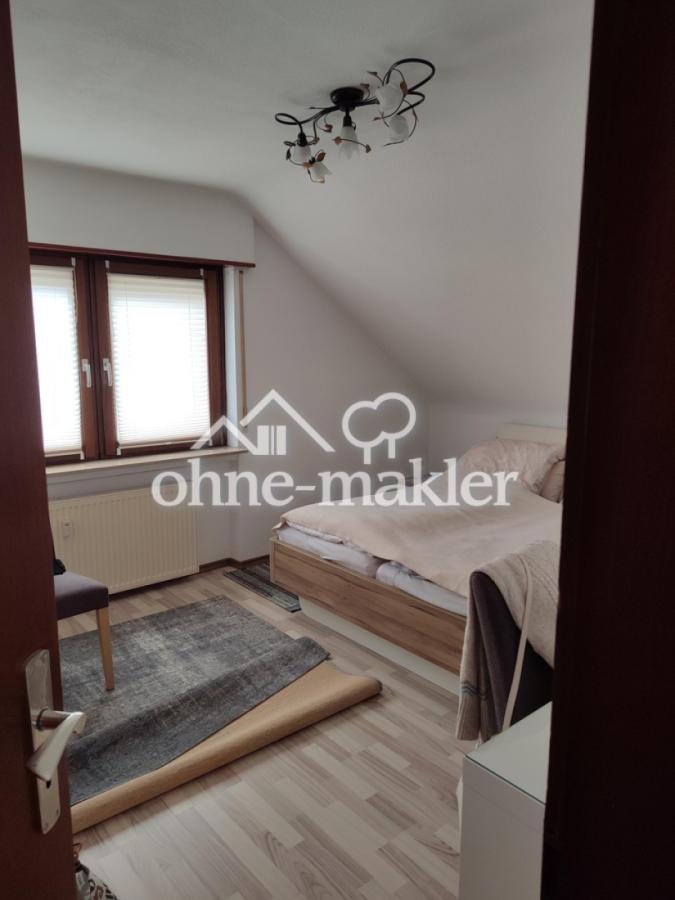 Schlafzimmer, rechts