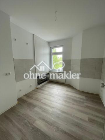 Küche mit Einbauschrank 