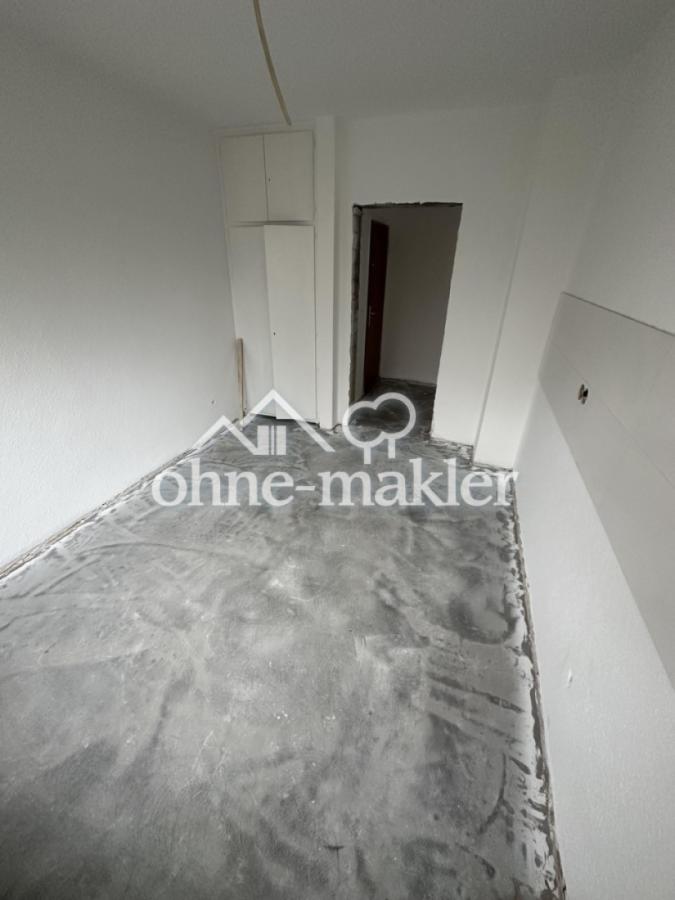 Küche mit Einbauschrank