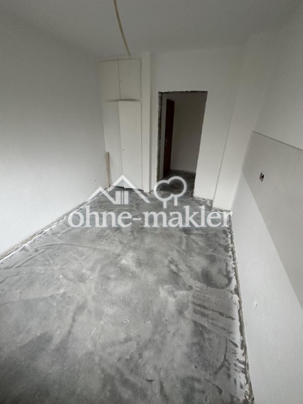 Küche mit Einbauschrank