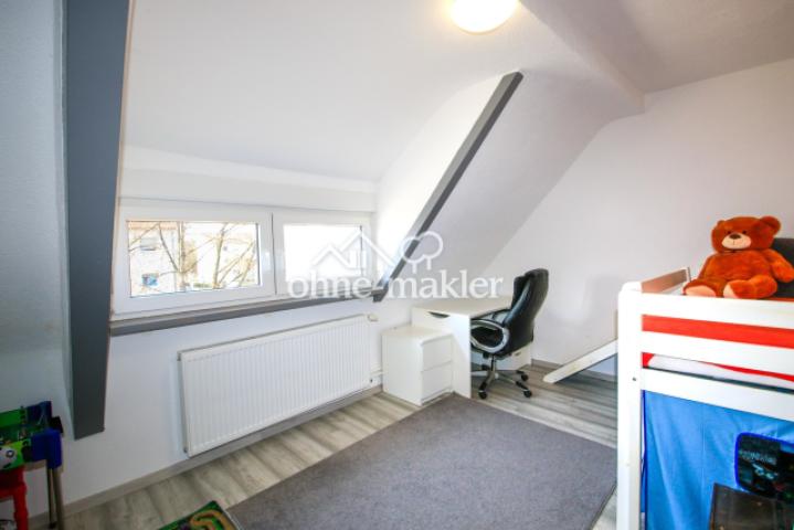 Kinderzimmer DG links