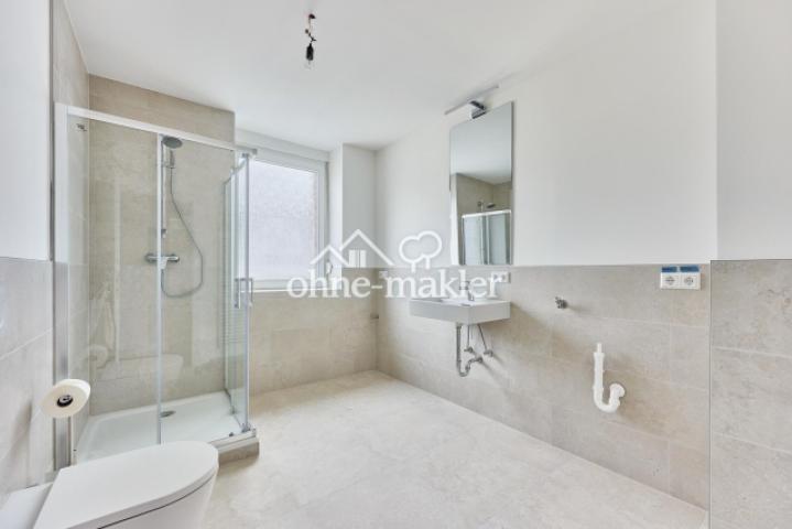 Tageslichtbad mit Handtuchheiz