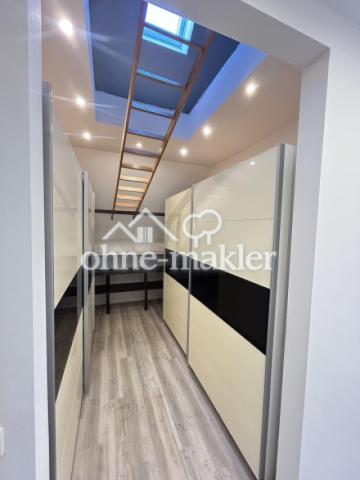 Begehbarer Kleiderschrank