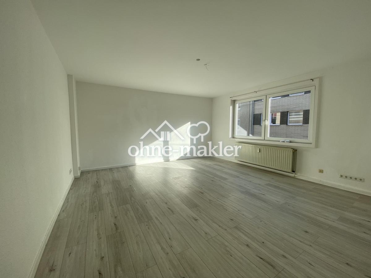 Vordensicht Schlaf-/Wohnzimmer