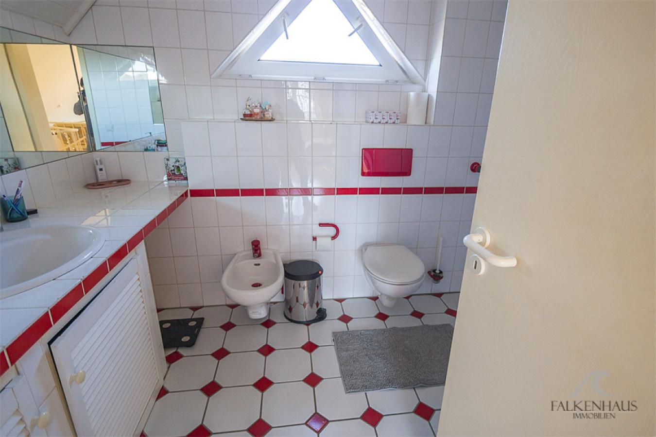Dachgeschoss - Vollbad mit Bidet