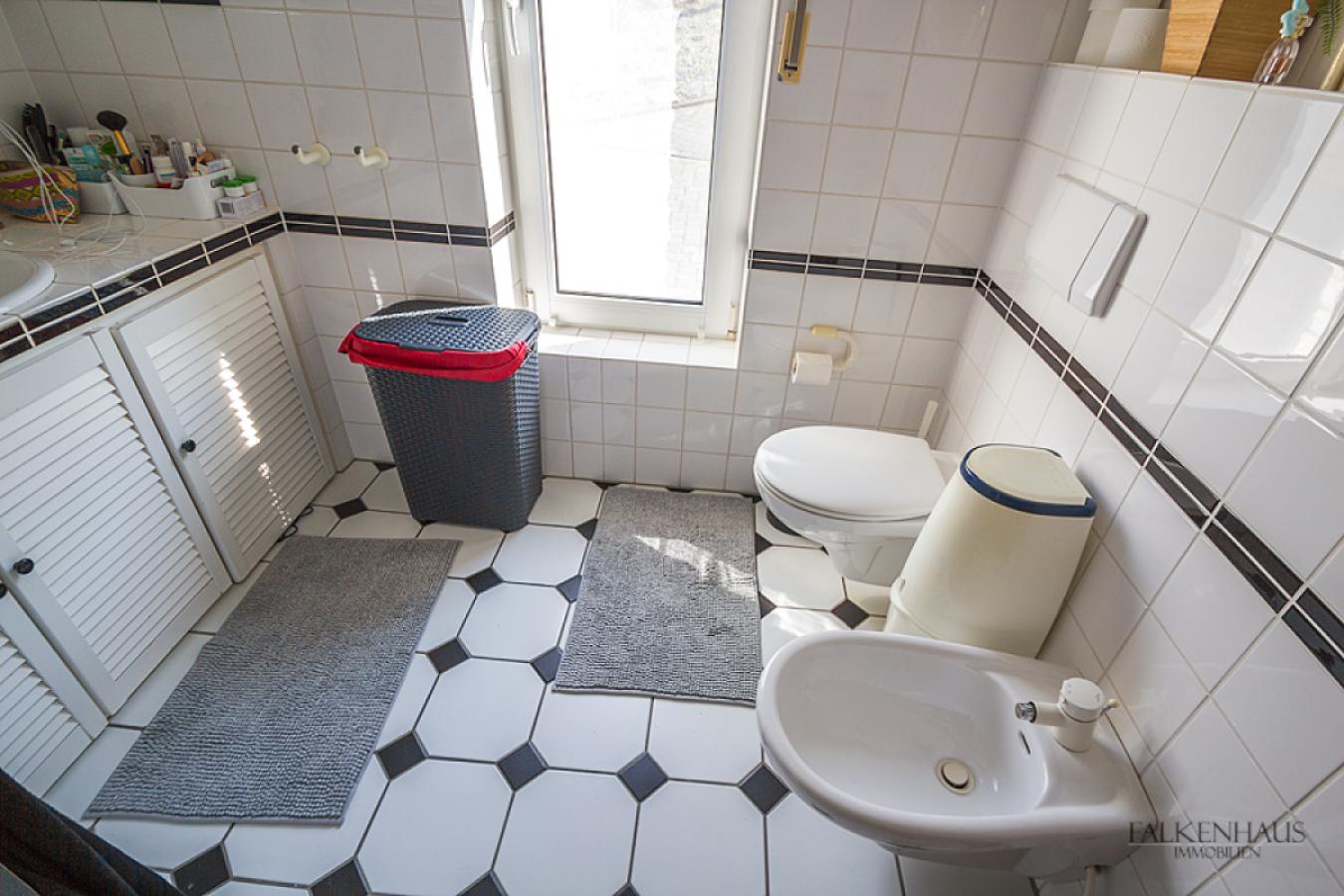 Erdgeschoss - Baderaum mit Bidet