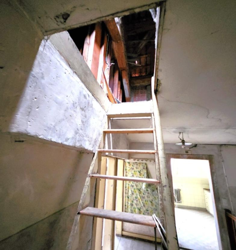 30 Dachboden Aufstieg