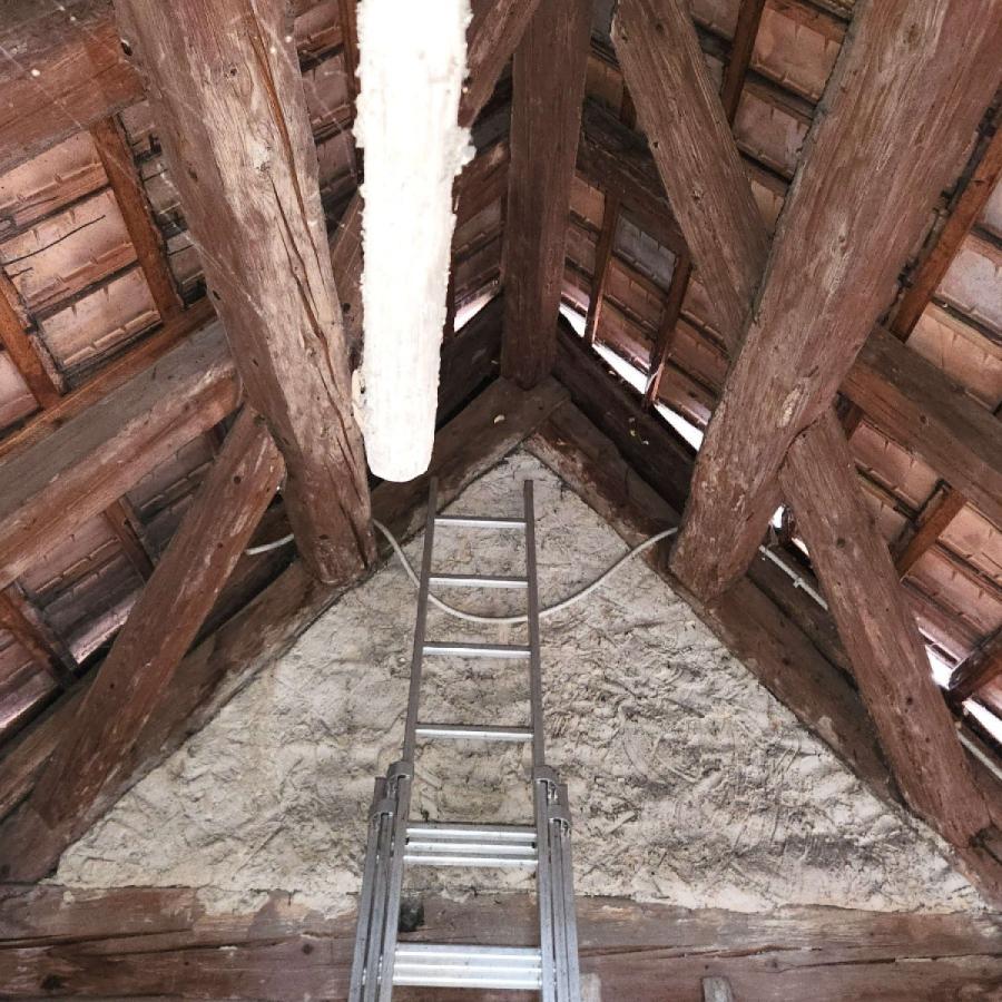 37 Dachboden Gebälk