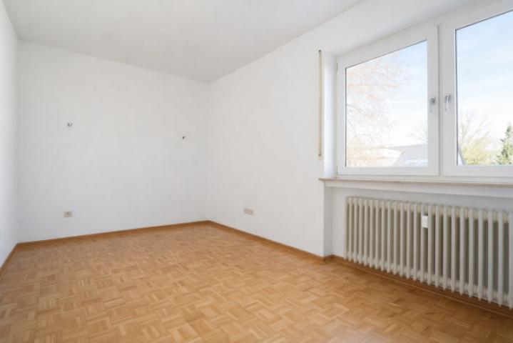 Das erste Schlafzimmer (Foto 2)