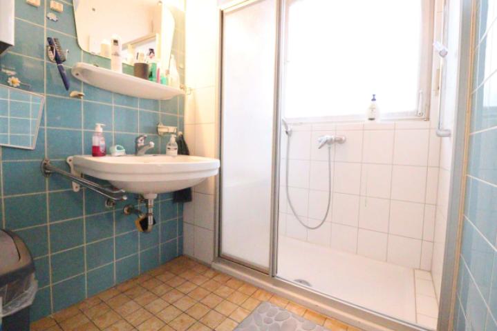 EG - Tageslicht-Duschbad