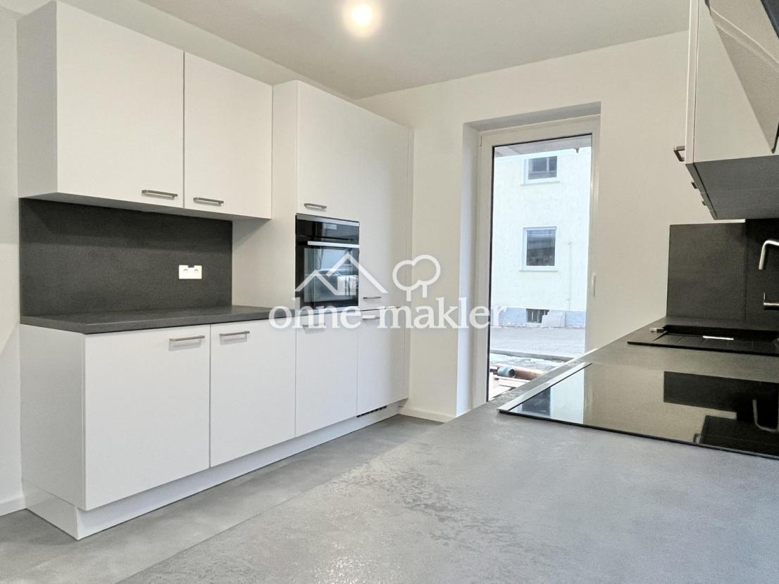 Küche - Ofen/Kühlschrank