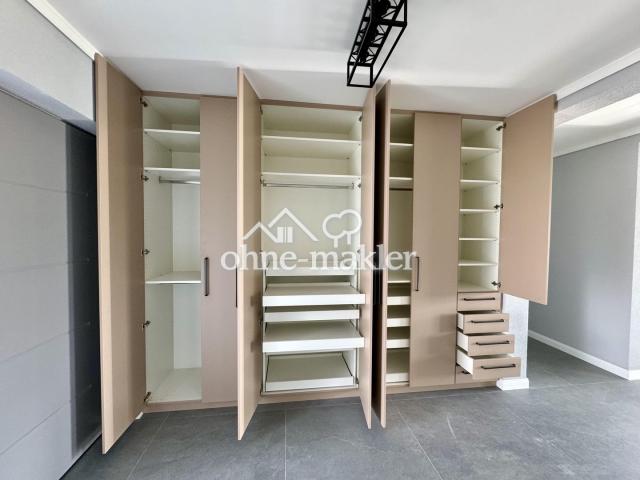 Garderobenschrank