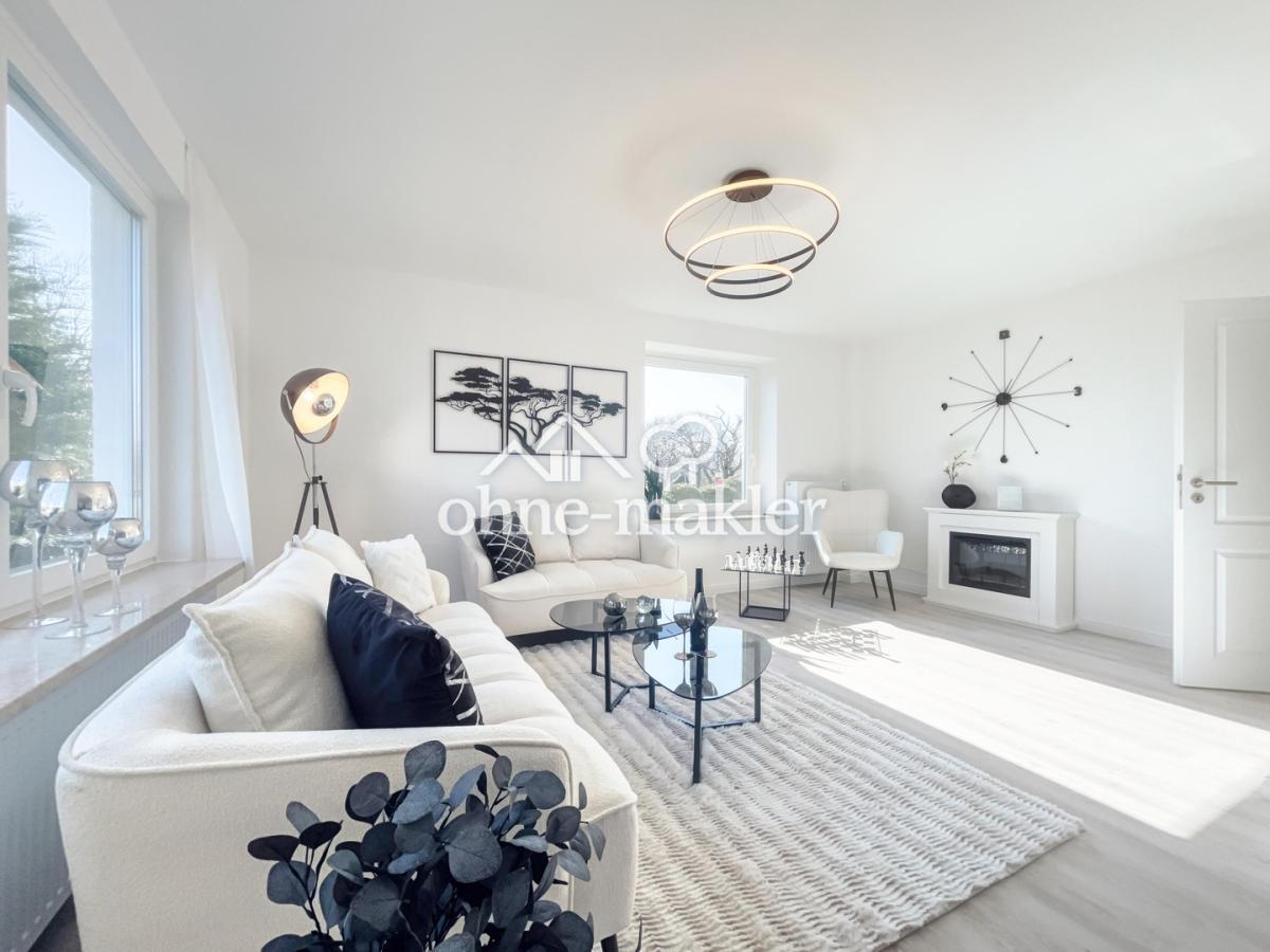 Lichtdurchflutetes Wohnzimmer