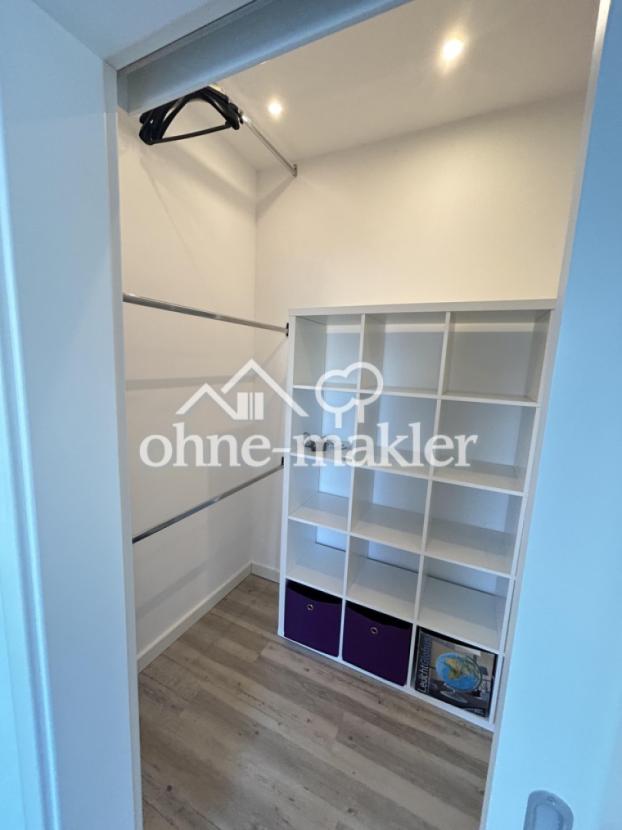 Ankleide Schlafzimmer 2