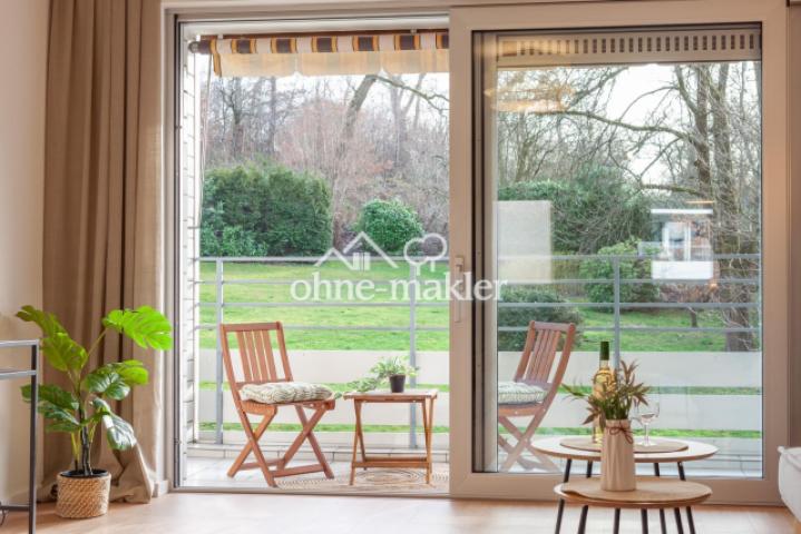 Balkon mit Ausblick ins Grüne