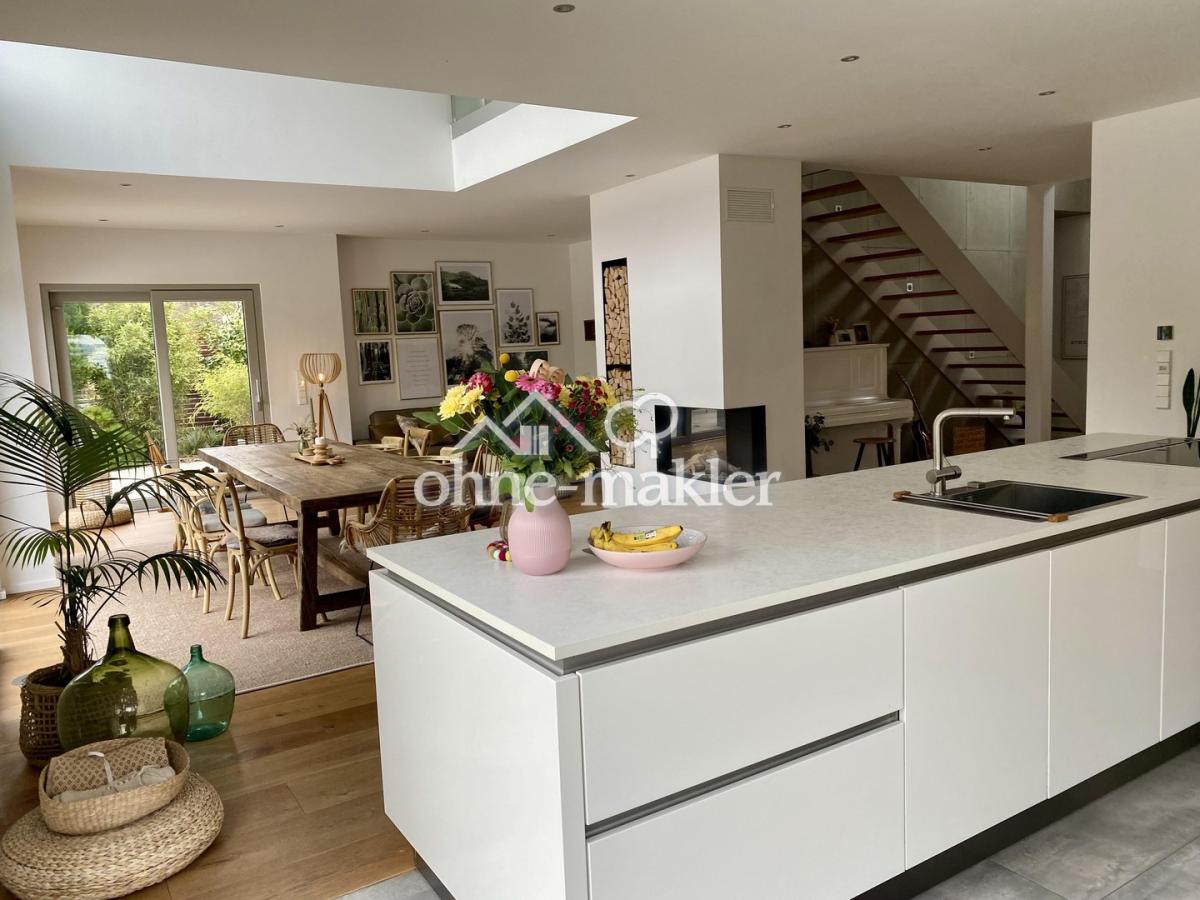 Blick von der Küche in Wohnber