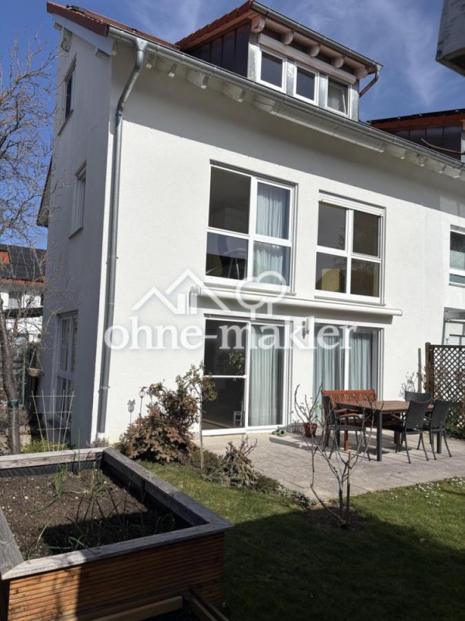 Haus-Gartenseite