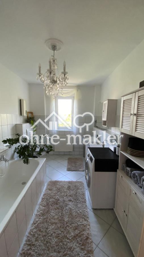 Riesiges Tageslichtbad 3. OG