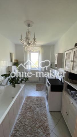 Riesiges Tageslichtbad 3. OG