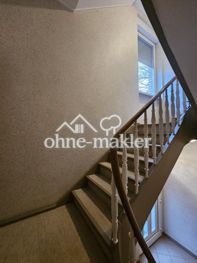 Heller, gepflegter Treppenraum