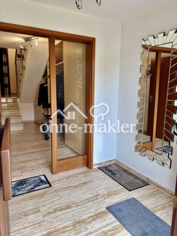 Eingang mit Windfang