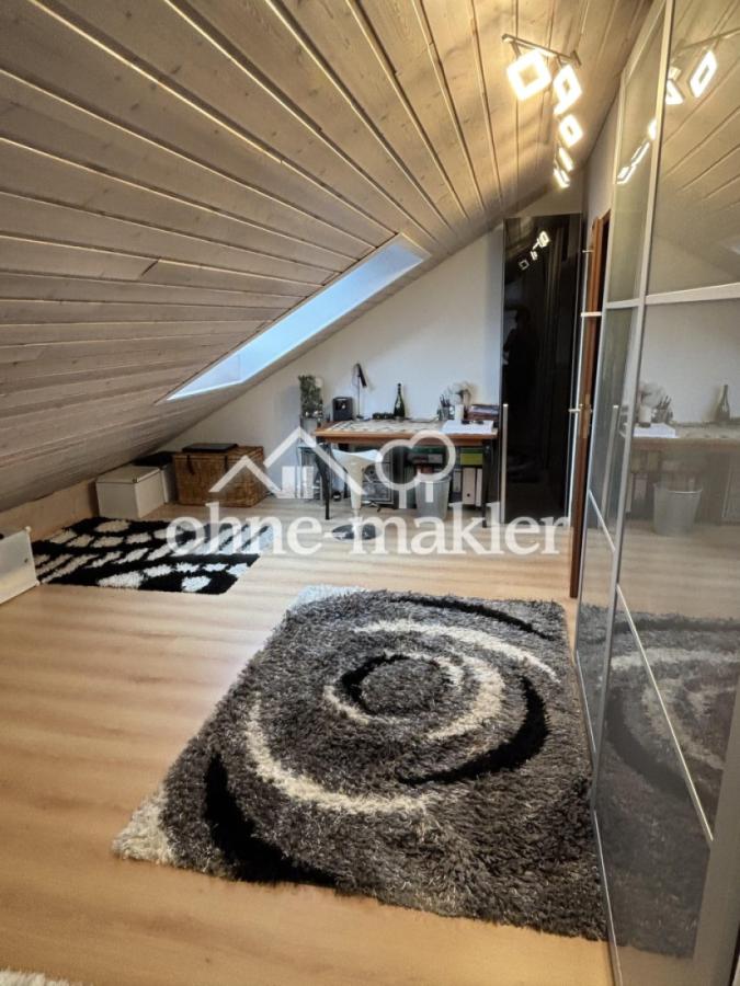 DG Zimmer, Ankleide-Arbeitsz