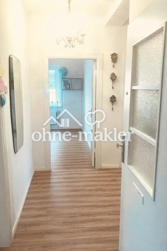 Flur Blick Wohnzimmer 