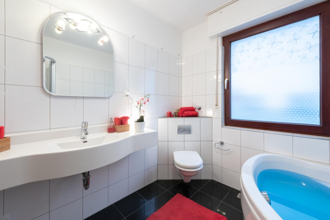 Weitere Ansicht Badezimmer 