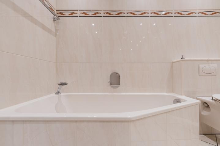 mit Badewanne