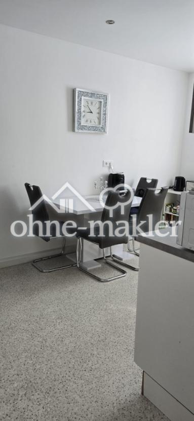 Küchenzimmer mit Esstisch