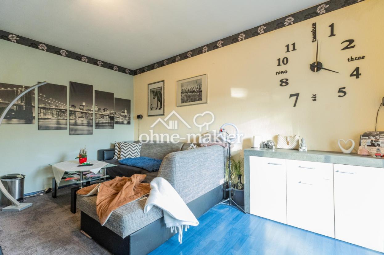 Wohnung links Wohnzimmer