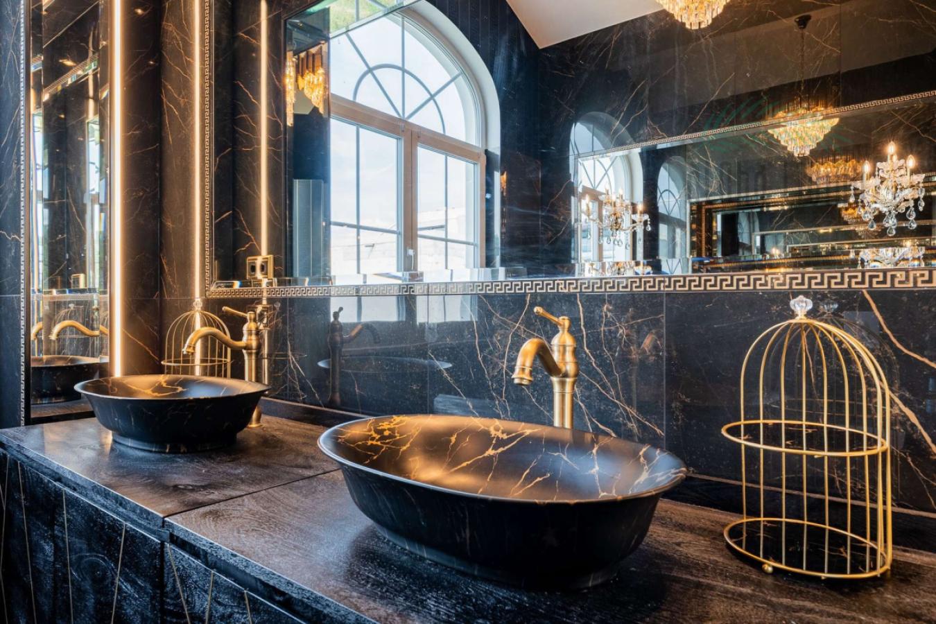 Details Badezimmer 2 (OG)