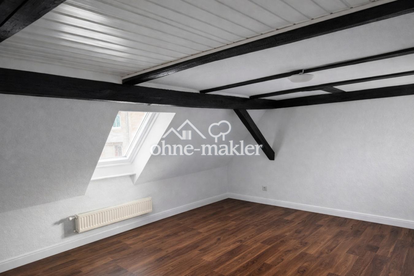 Schlaf- / Wohnzimmer 2