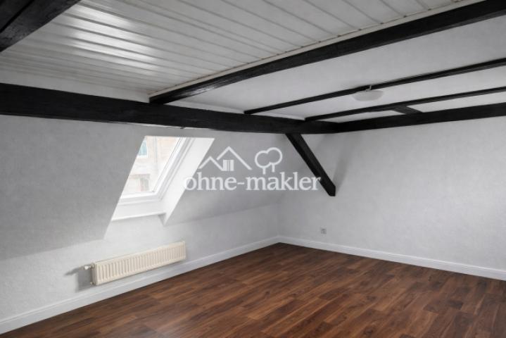 Schlaf- / Wohnzimmer 2