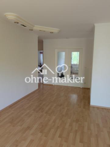 Wohnzimmer (andere Seite)