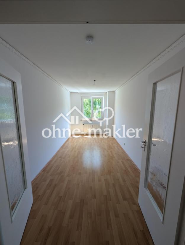 Zimmer 3 (Doppelflügelglastür)