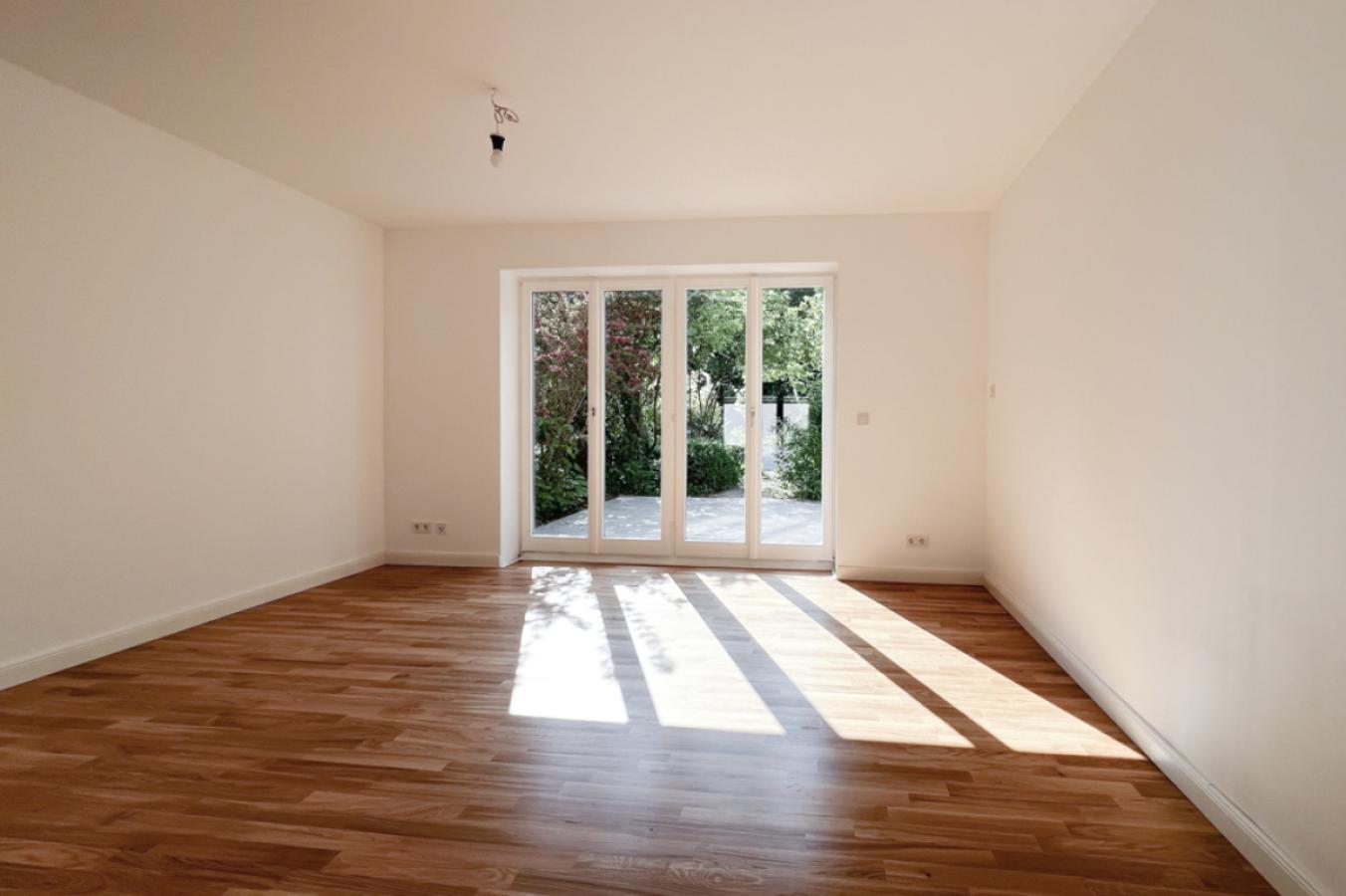 Wohnzimmer mit Terrasse