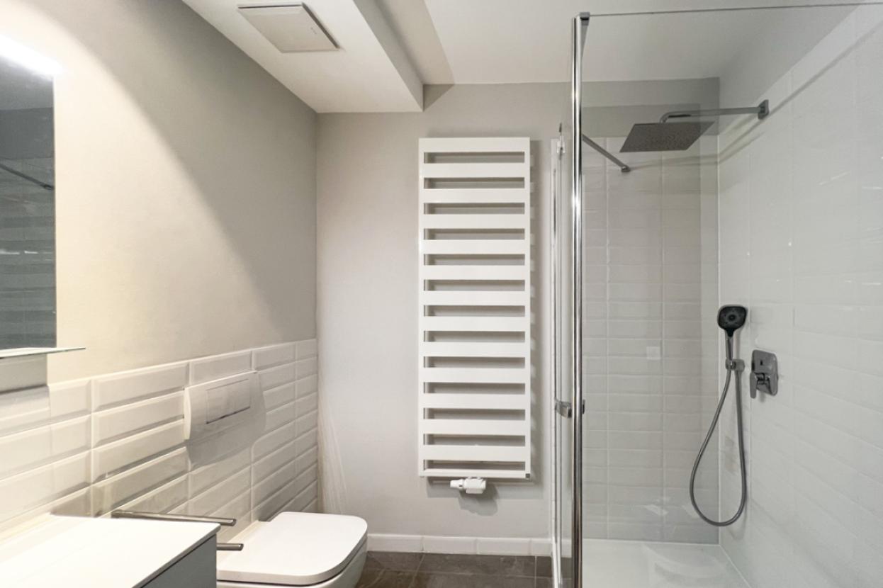 Traumbad mit bodentiefer Dusche