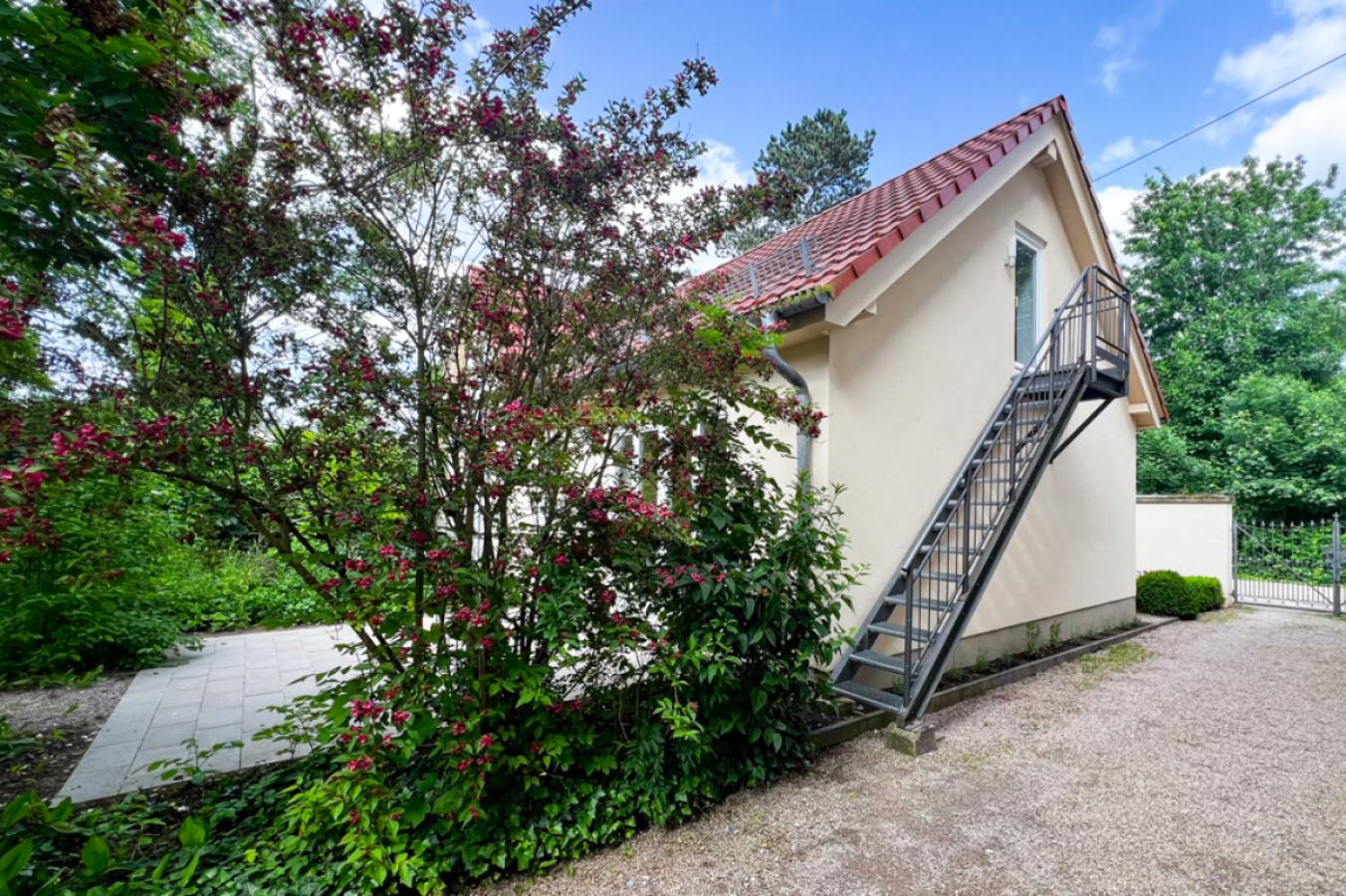 Treppe zur 2. Wohneinheit