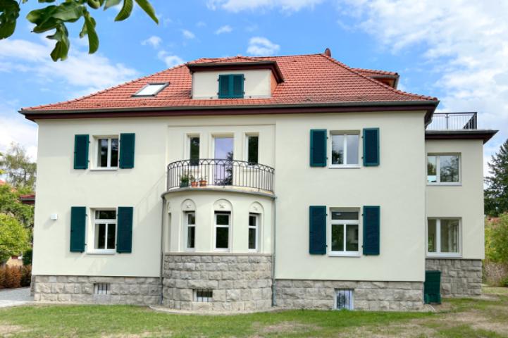 Große Gartenwohnung im Grünen