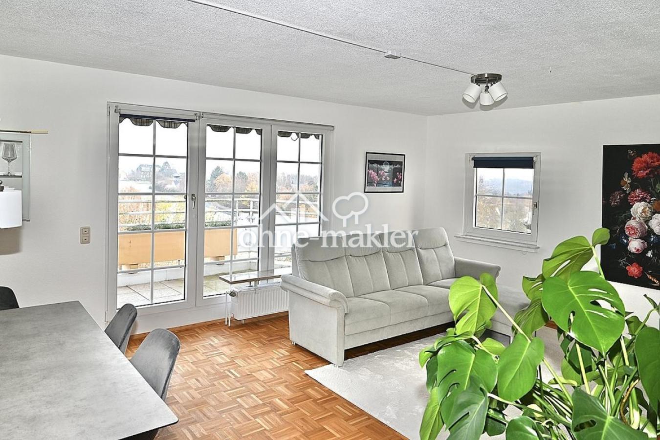 Wohnzimmer Balkontür Weitblick