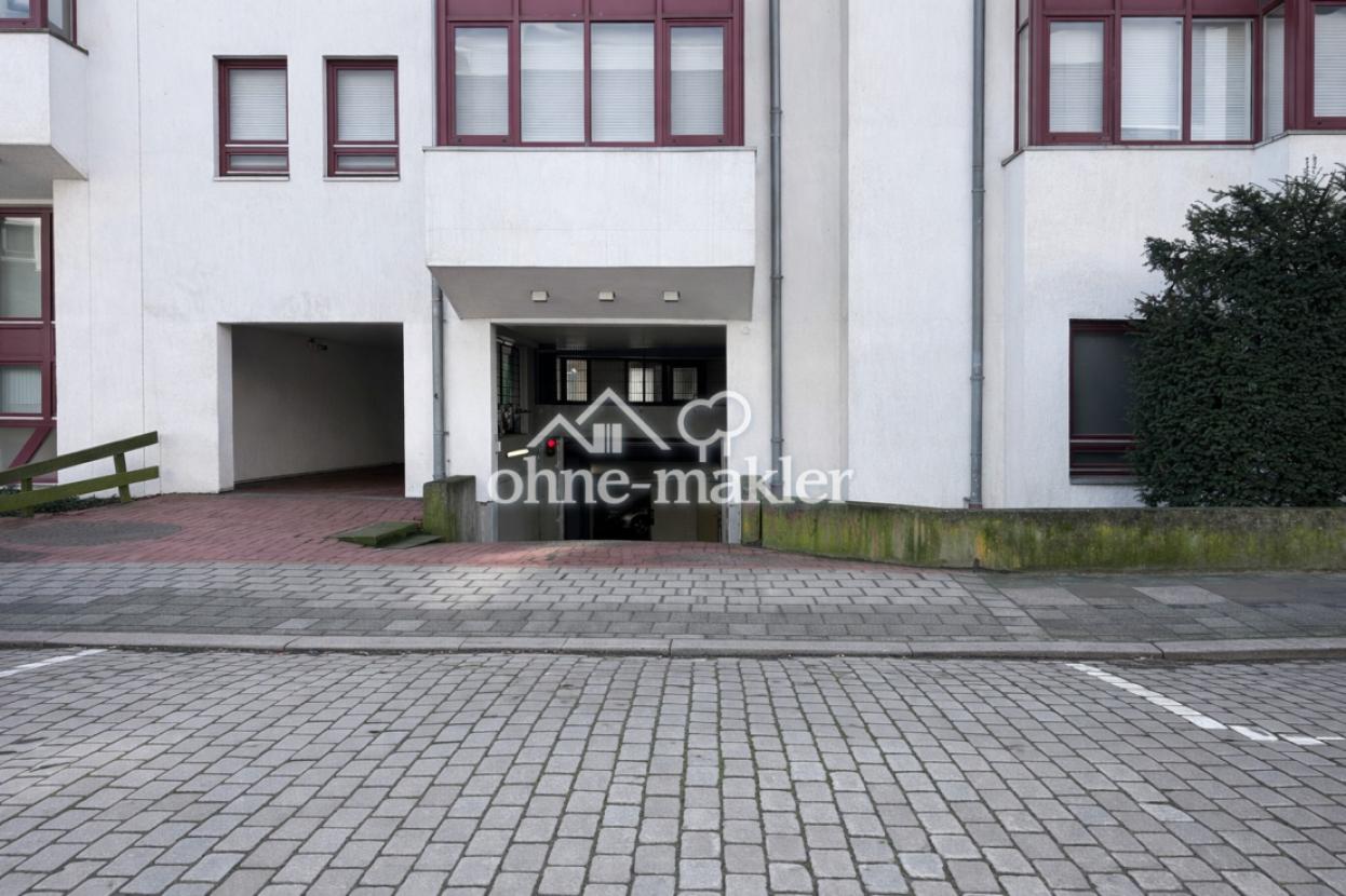 Tiefgarageneinfahrt