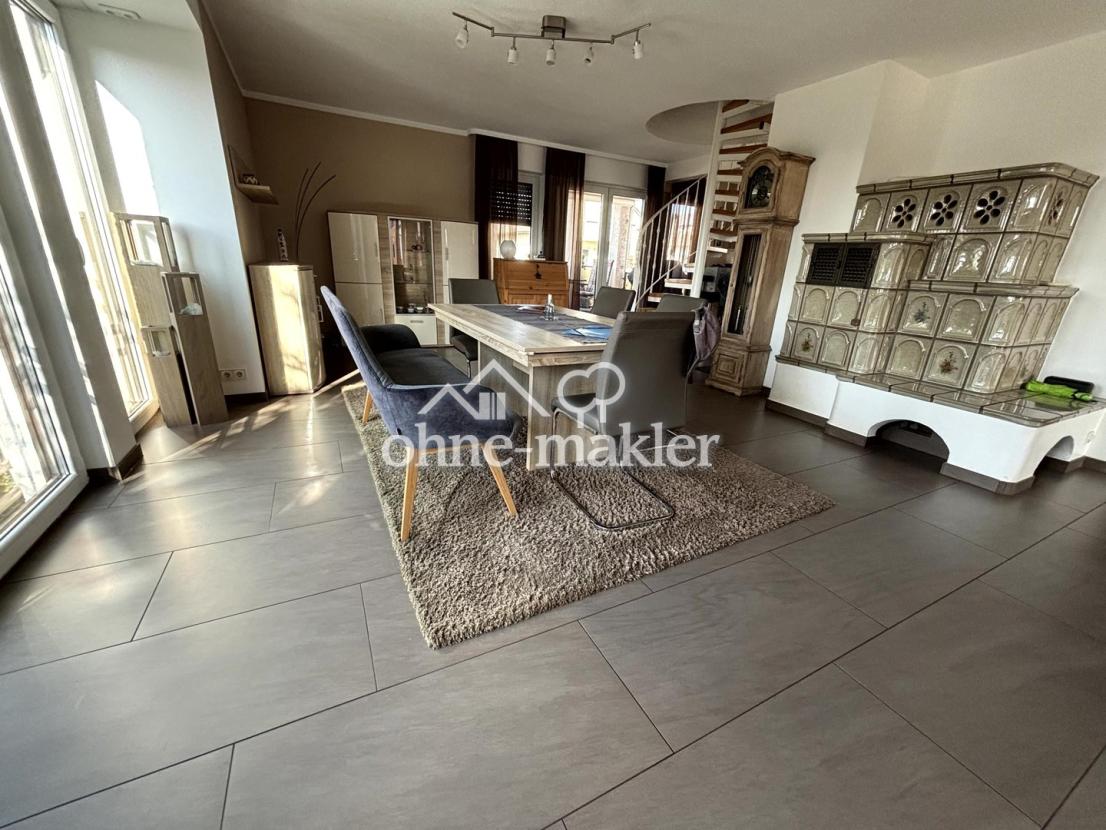 1. OG Essbereich, Kachelofen