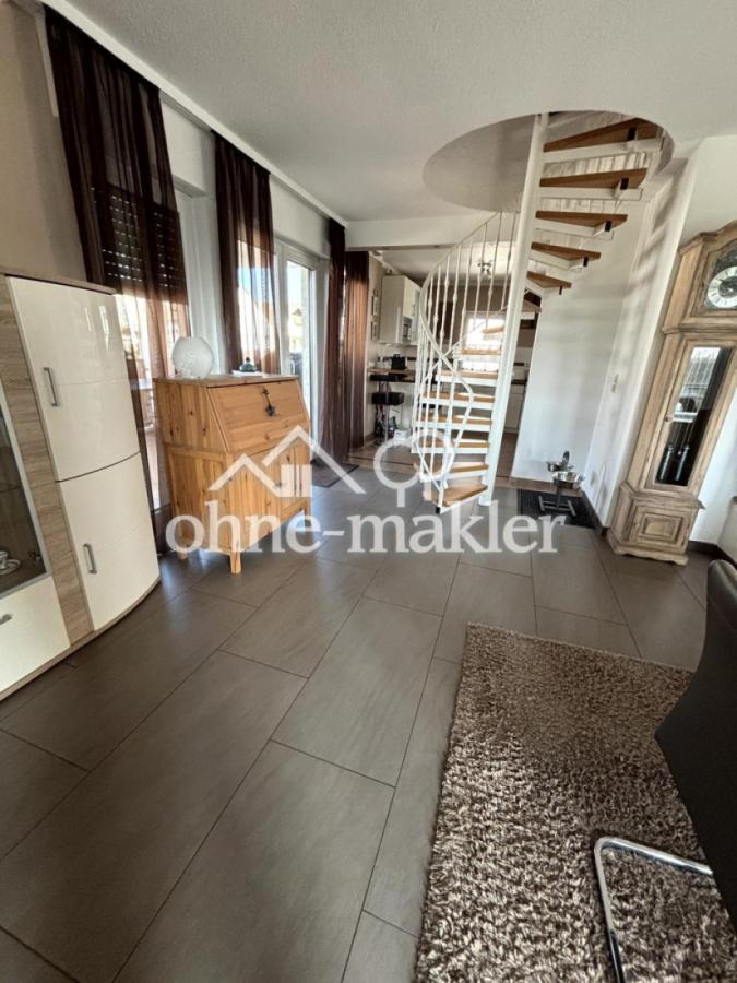 1. OG, Blick in Küche