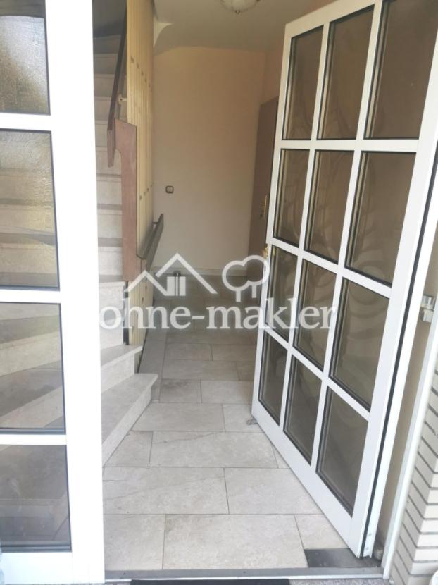 Eingang nach Windfang