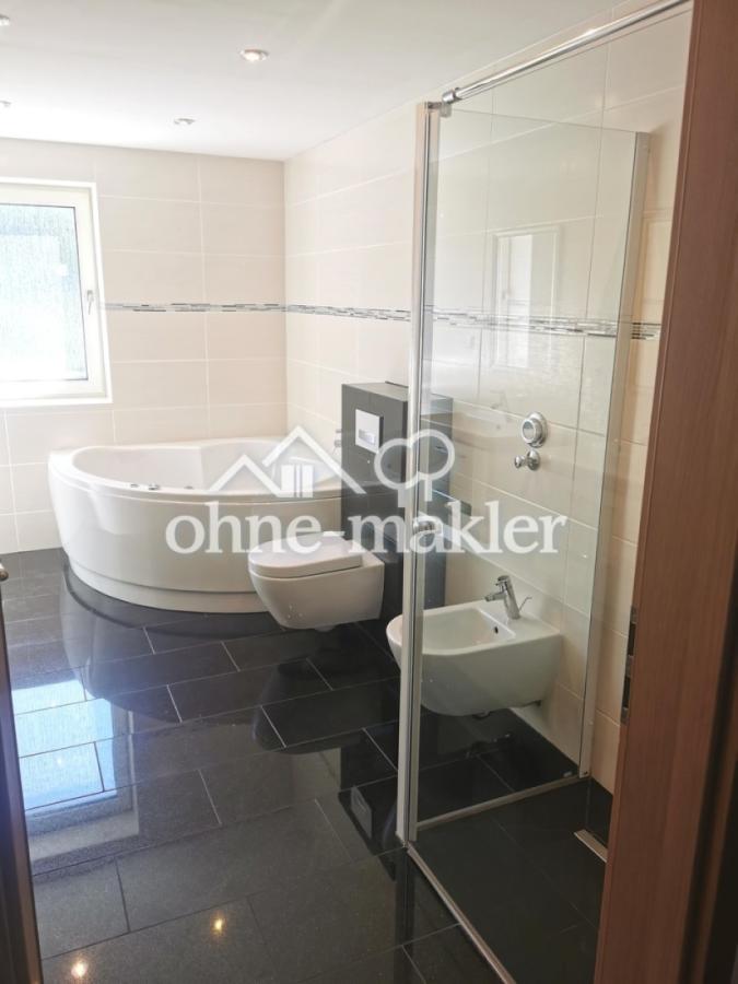 Masterbad Granitboden EG.