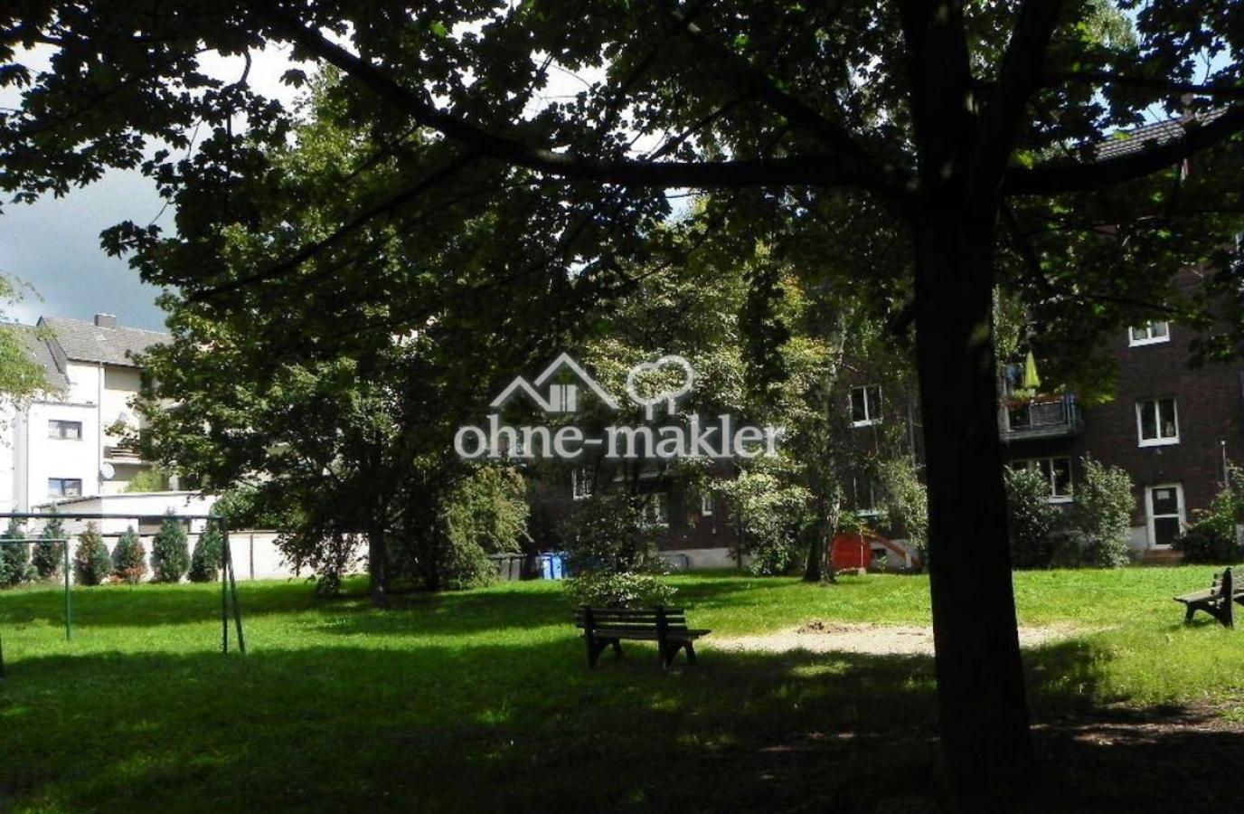 Grünanlage hinter dem Haus