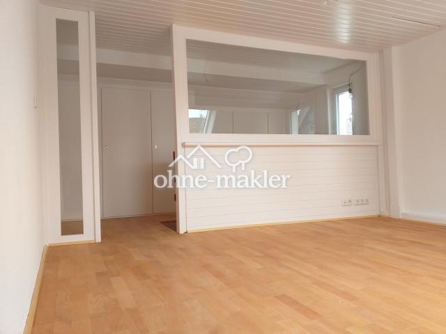 Wohn- Schlafzimmer DG