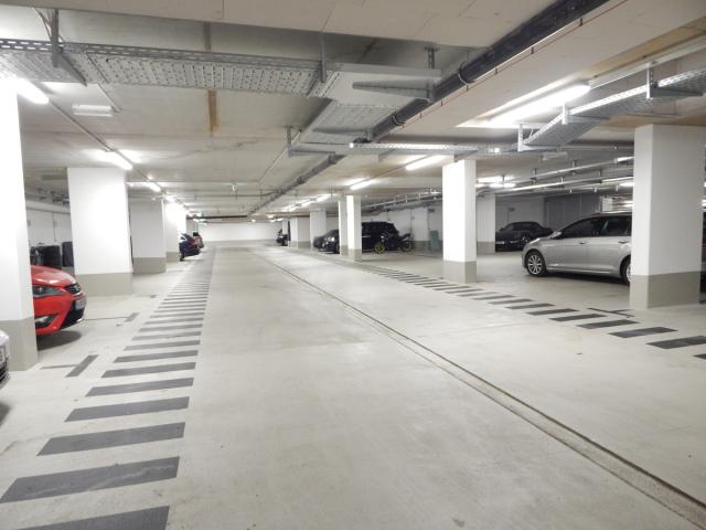 Tiefgaragenstellplatz