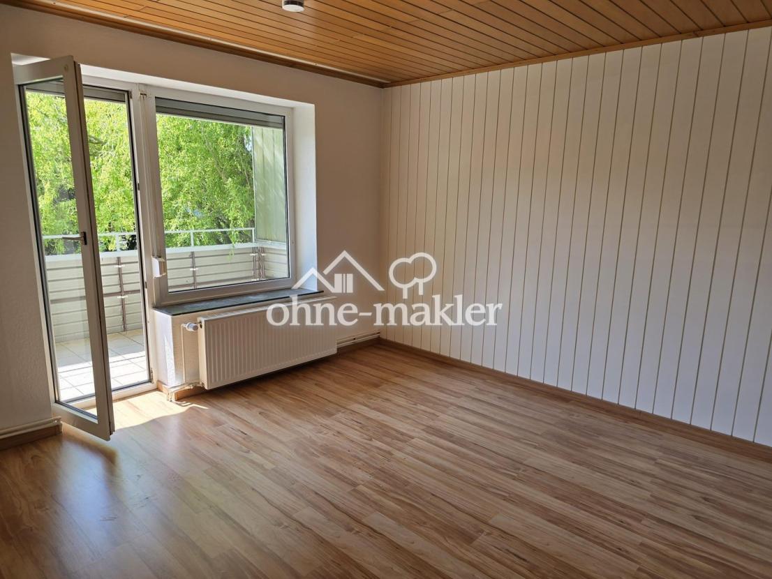 Schlafzimmer mit Balkonzugang